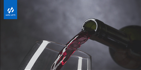 發(fā)酵罐進行紅酒發(fā)酵 發(fā)酵罐進行紅酒發(fā)酵